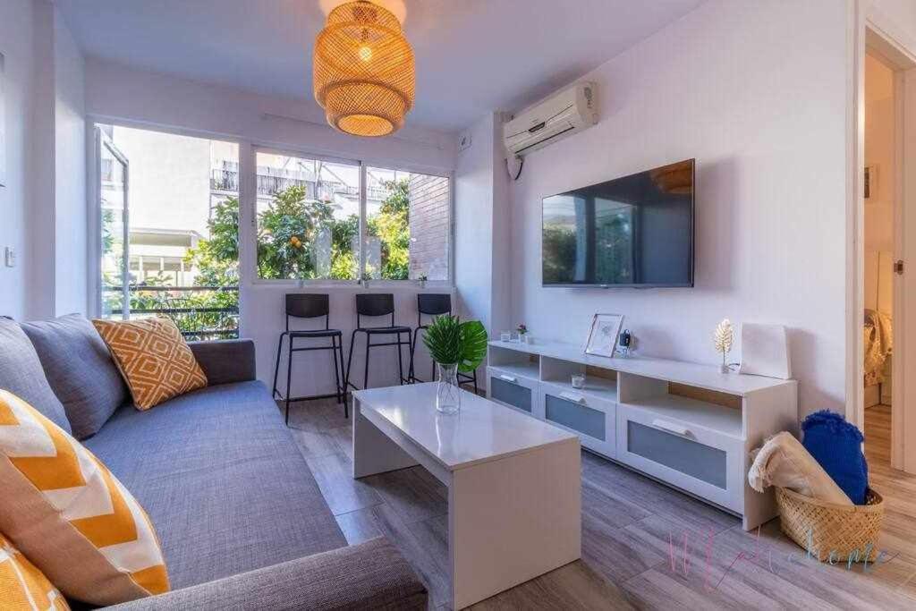 Apartamento 1 en Estadio del Sevilla, 3 habitaciones y metro Exterior foto